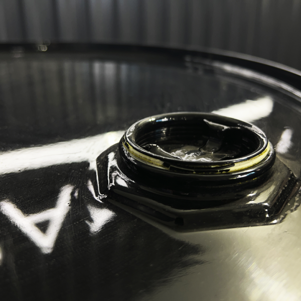 бочка металлическая 200 л | брендированная глянцевая черная купить по цене от 9 900 ₽ в Ярославле Бочка металлическая 200 литров черная глянцевая купить в Ярославле